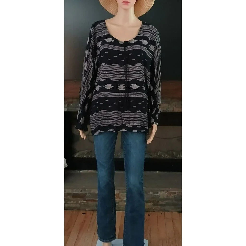 Old Navy Tunic Top Blouse Women's MEDIUM Long Sleeve Lightweight Aztec Casual - Picture 3 of 9